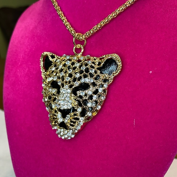 Leopard Necklace! - Picture 3 of 8